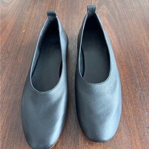 Everlane ‘The Day Glove’ Black Leather Flats